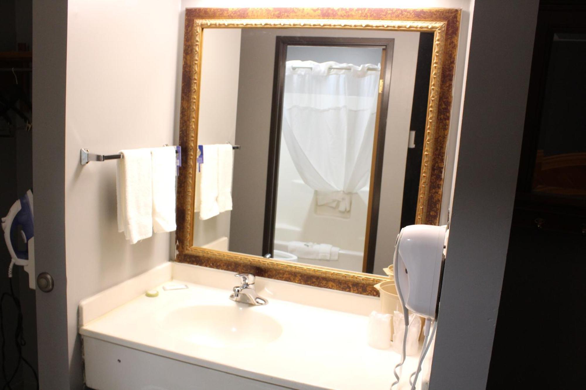 American Inn And Suites יוניה מראה חיצוני תמונה